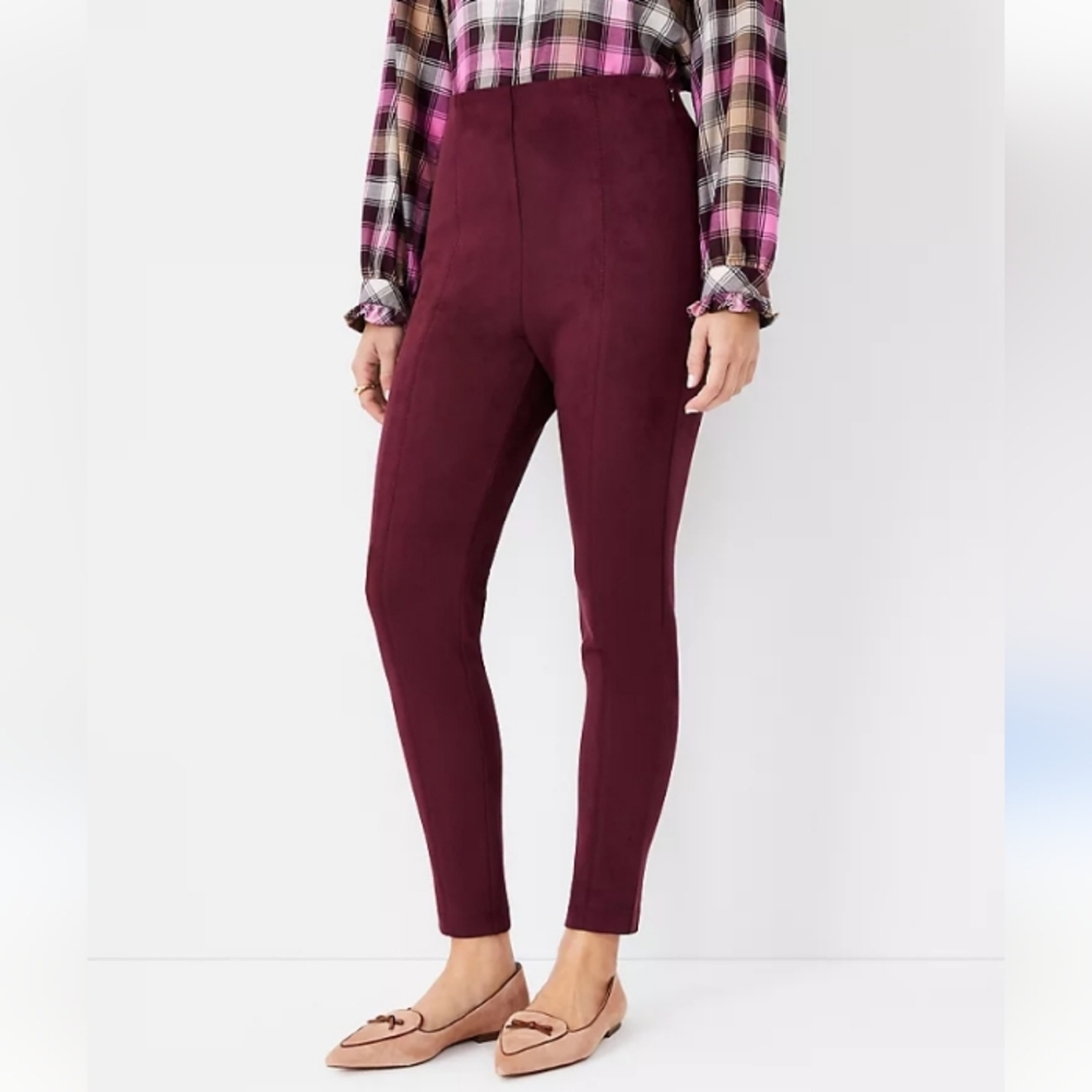 ANN TAYLOR Women's Burgundy Faux Suede Skinny Stretch Pants. Size L